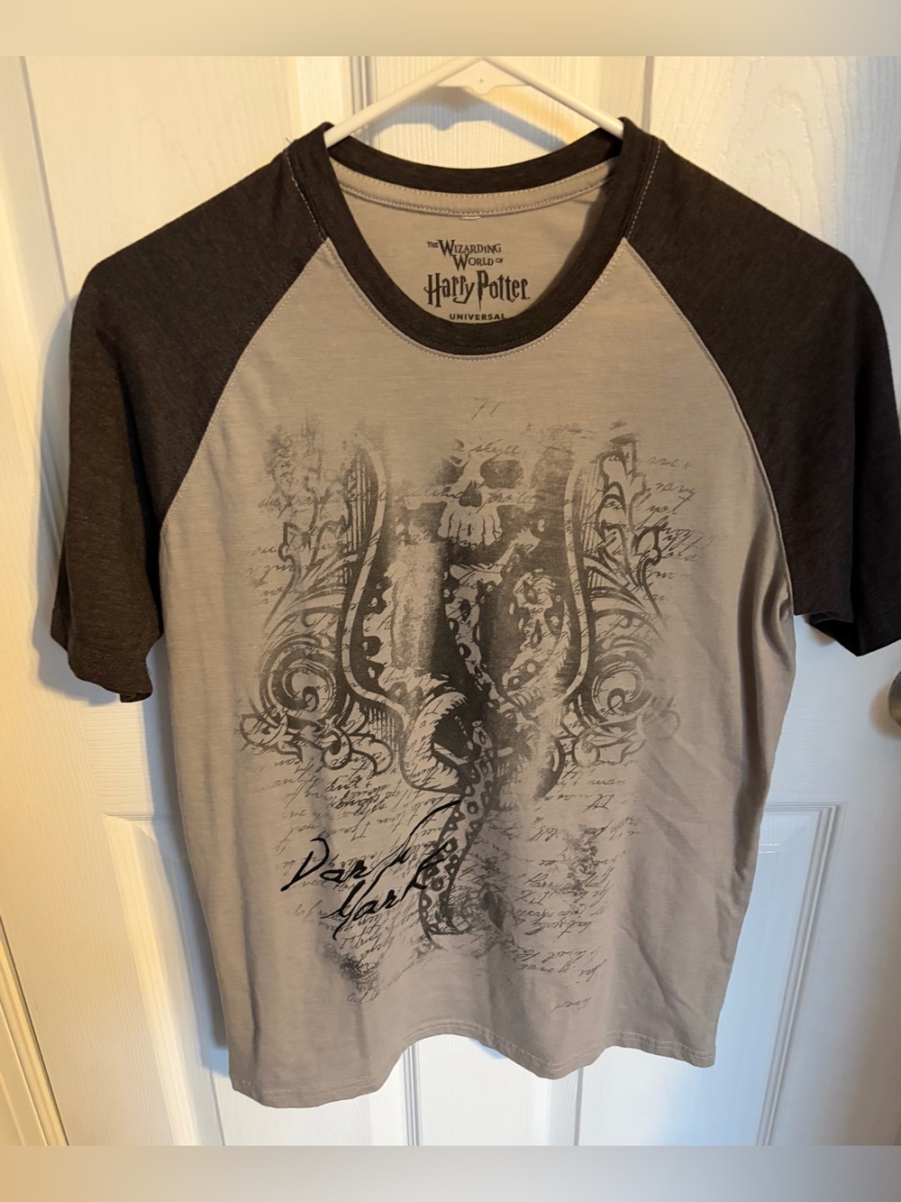 Wizarding World of Harry Potter Tshirt, Men’s Size Medium